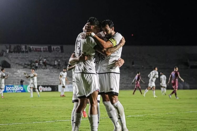 Botafogo‑PB enfrenta São Bernardo no Almeidão em duelo direto contra o rebaixamento
